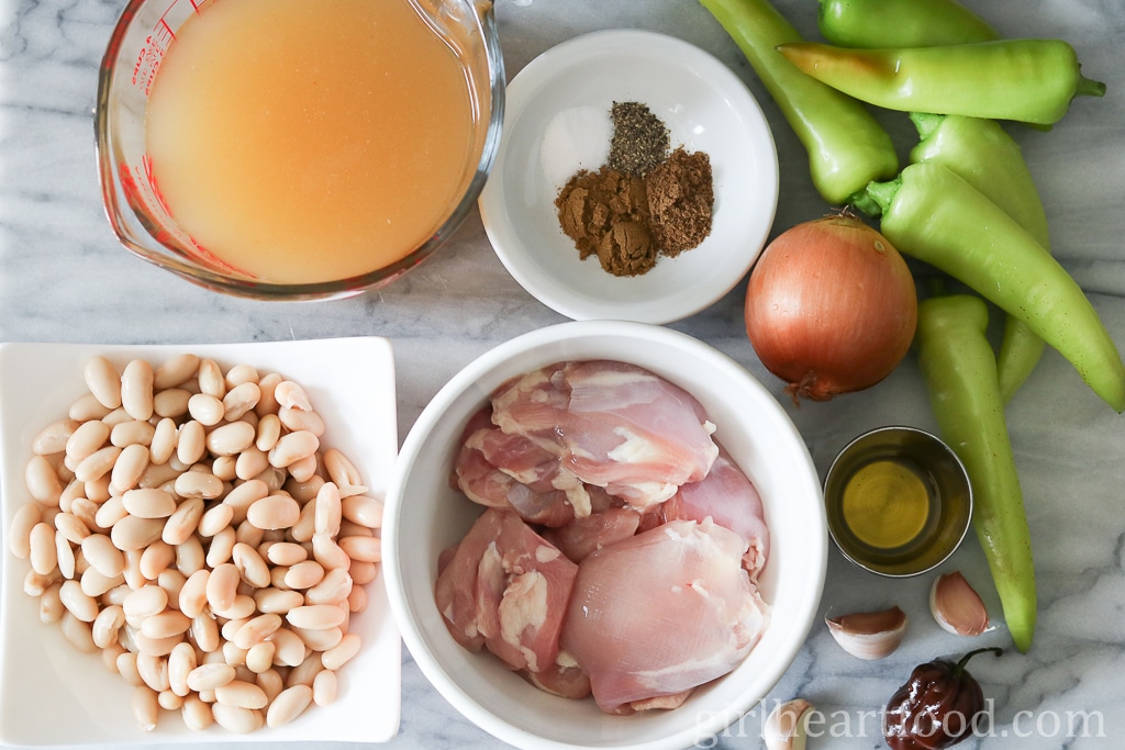 Ingredients for an easy white chicken chili recipe.