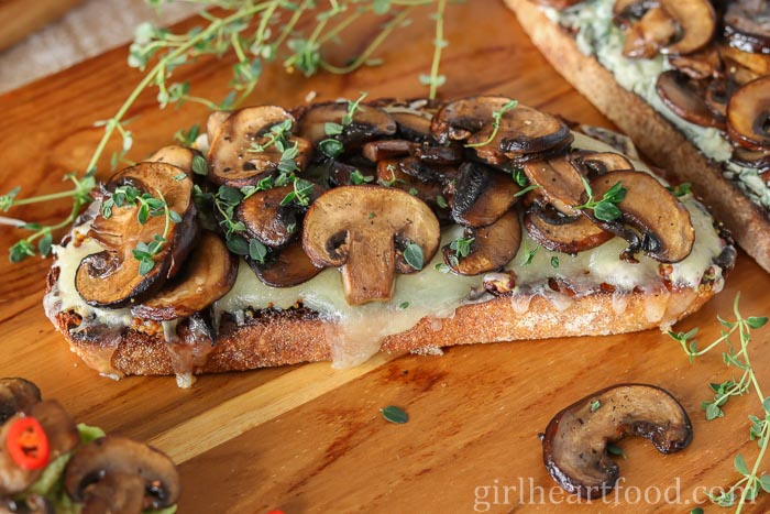 Toast with mushrooms, cheddar and thyme.
