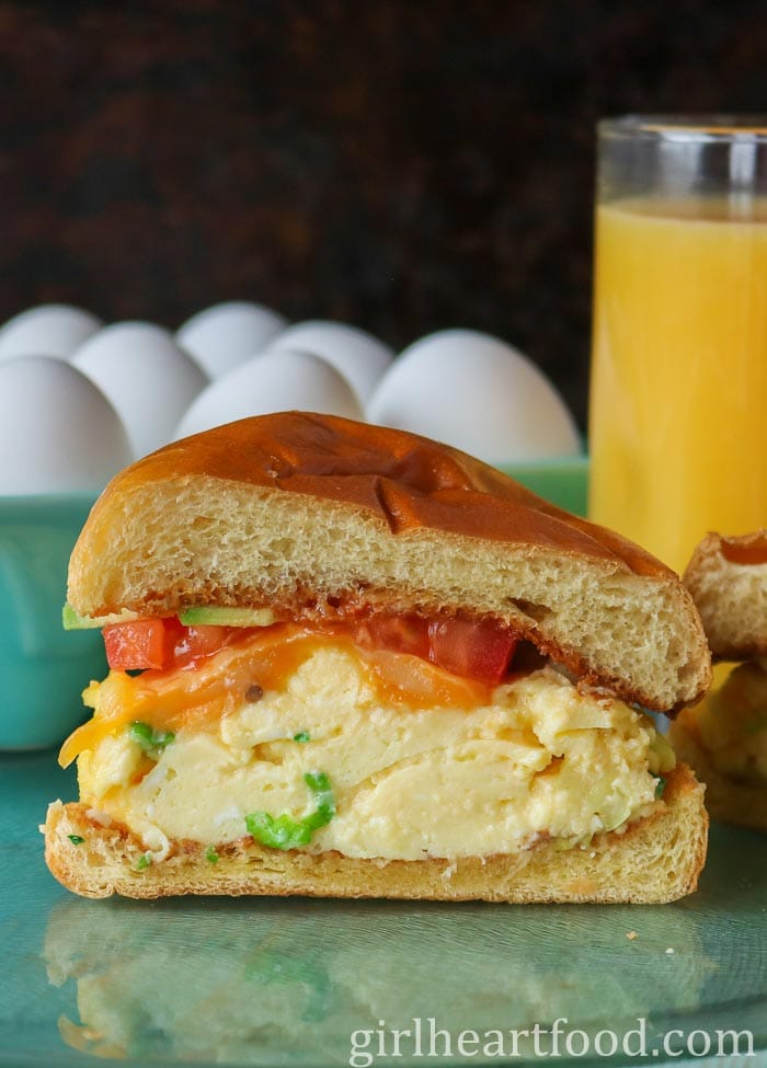 Scrambled Egg Sandwich With Cheese